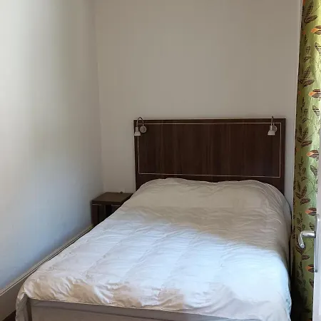 T2 Dans Chateau Avec Piscine Et Sauna - Jausiers, 4 Pers, 35m² - Fr-1-165b-36 * Jausiers