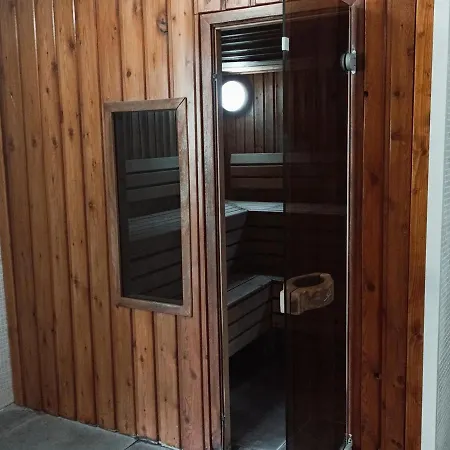 Apartment T2 Dans Chateau Avec Piscine Et Sauna - Jausiers, 4 Pers, 35m² - Fr-1-165b-36 *